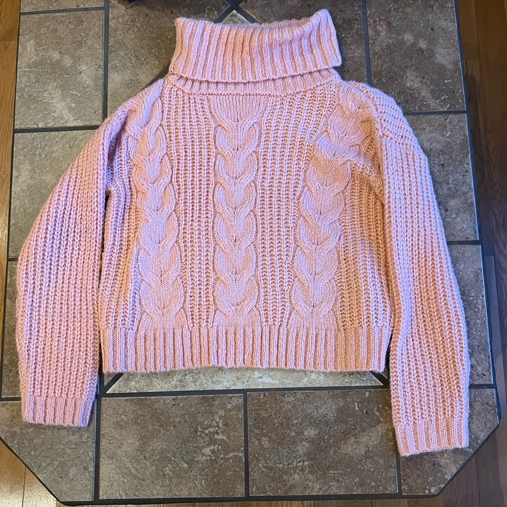 Pink chunky knit turtle neck cropped sweater acrylic blend women’s size small